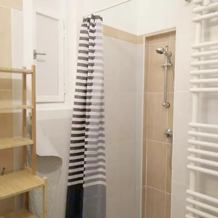 Apartment E34