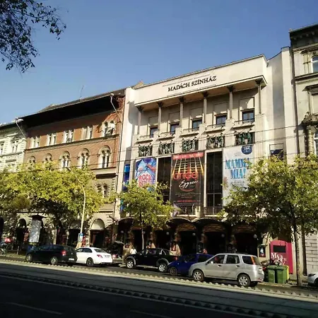 E34 Budapest