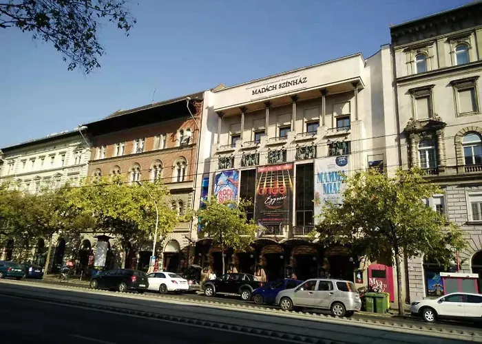 E34 Budapest